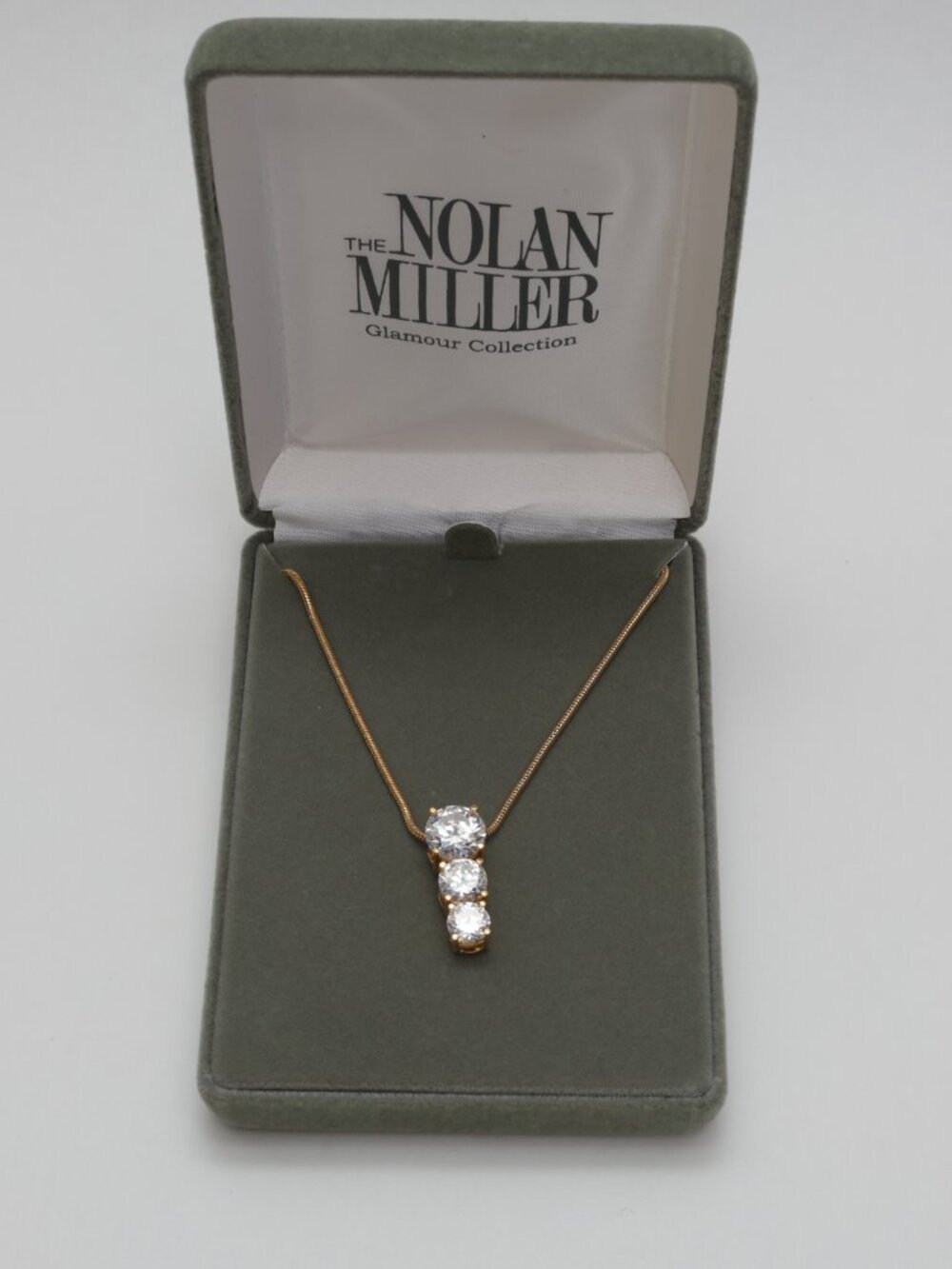 VTG NOLAN MILLER Glamour Collection Gold Tone 3 Crystal Pendant Necklace